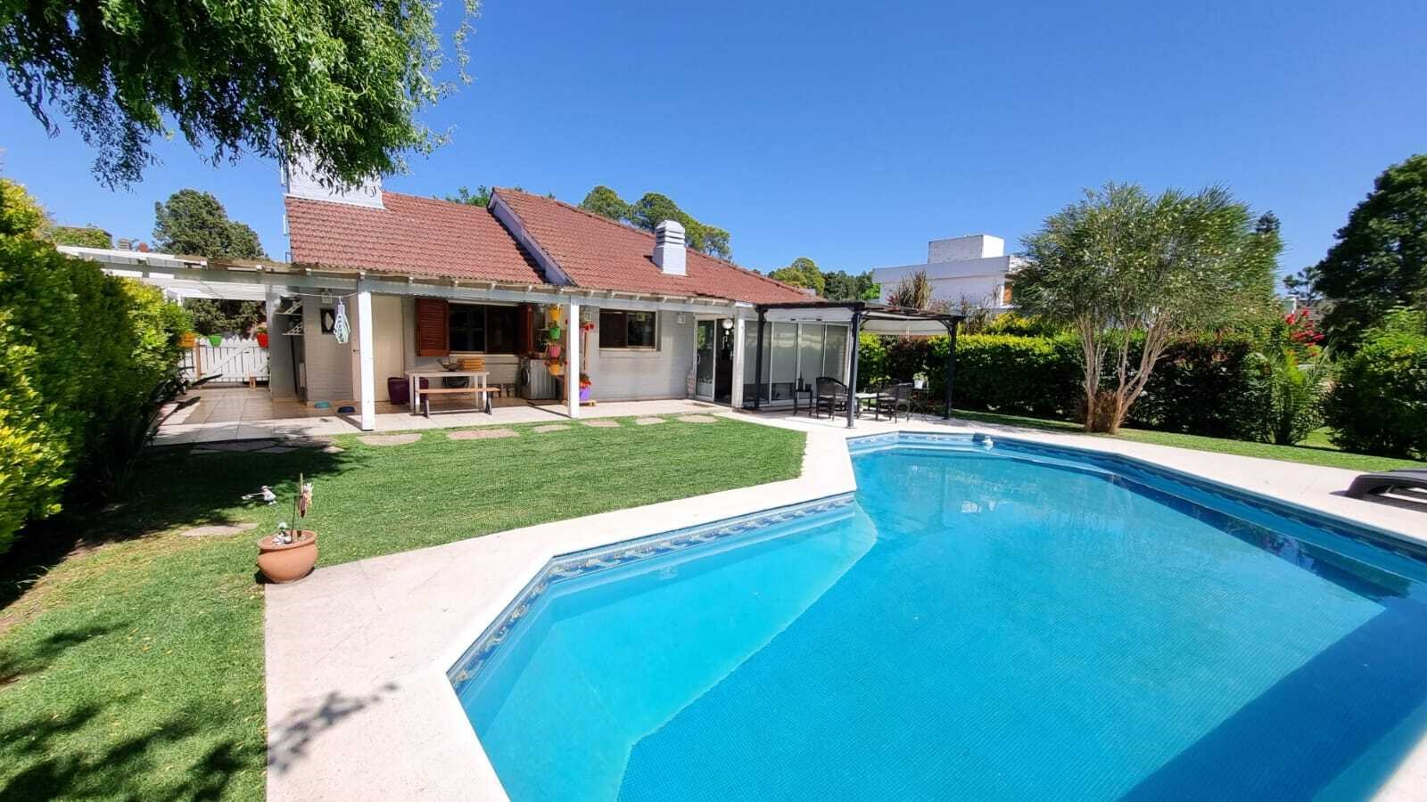 Casa en country Campo Chico 5 ambientes
