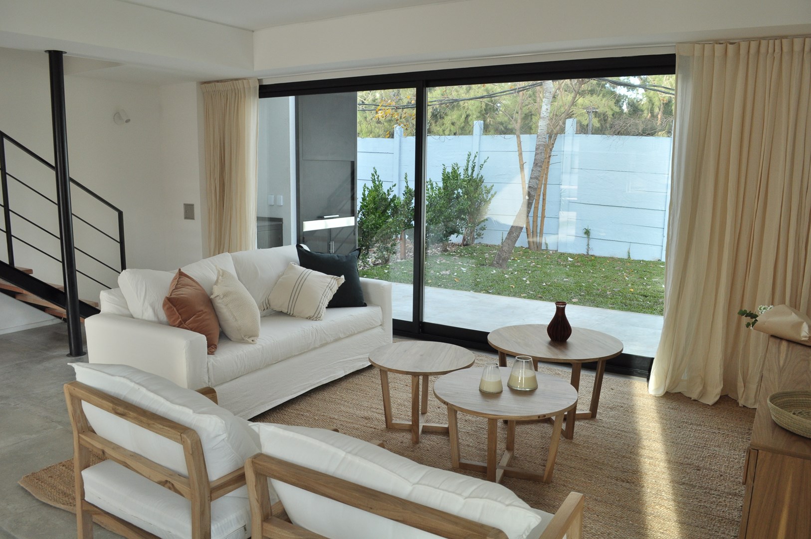 COMPLEJO NEWHAUS, BENAVIDEZ. Chilavert 700