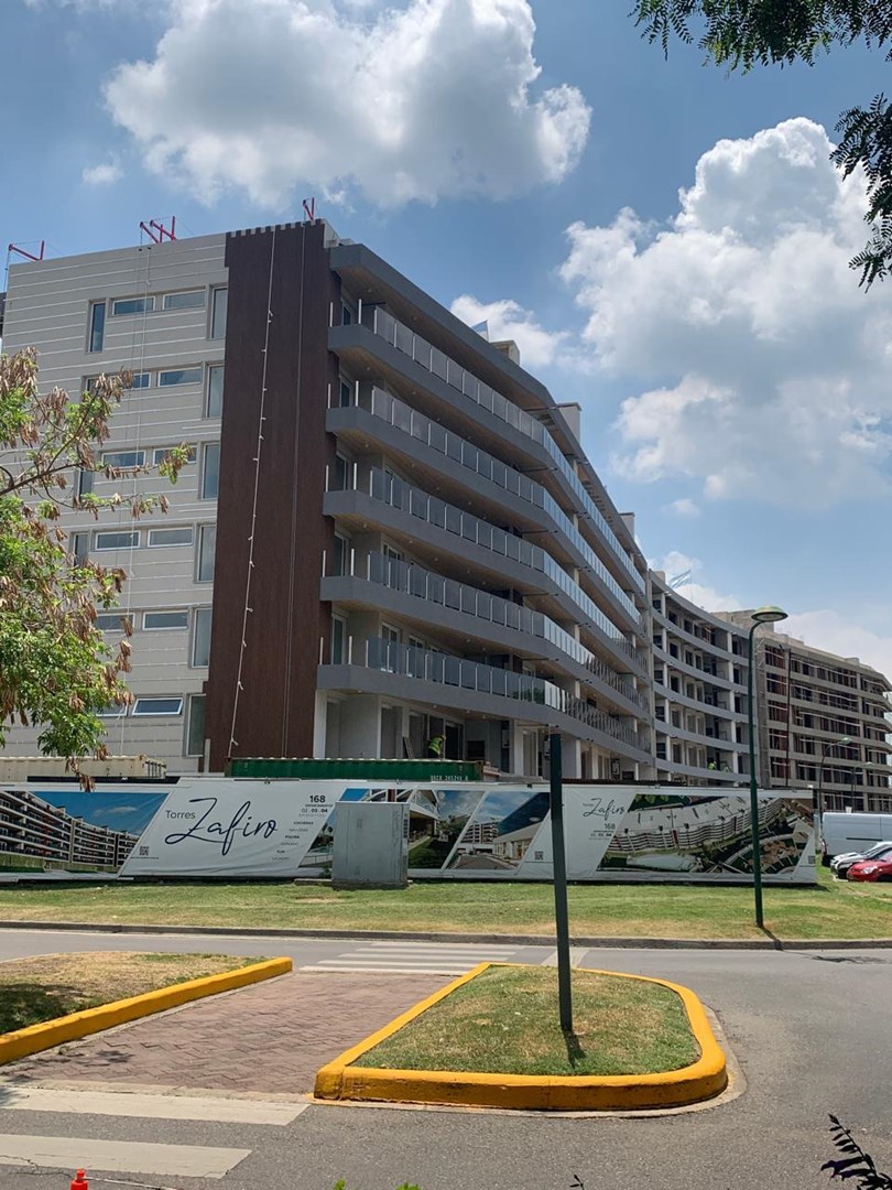 ZAFIRO - Boulevard Chico y Calle del Portal 0