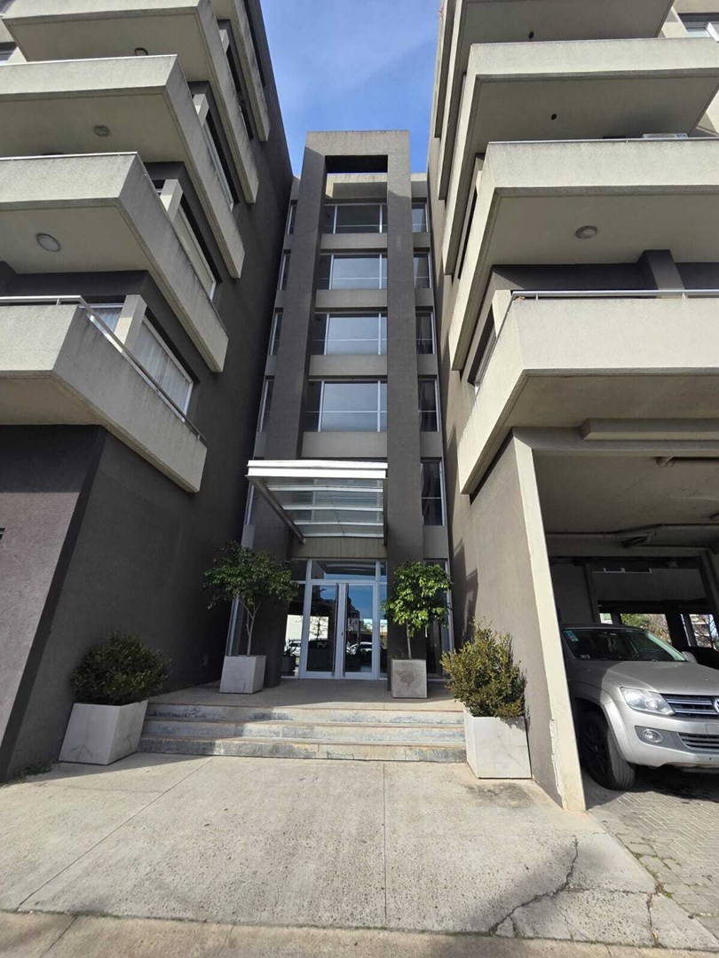 Homes II Edificio 100