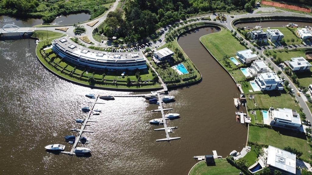 Yacht Nordelta