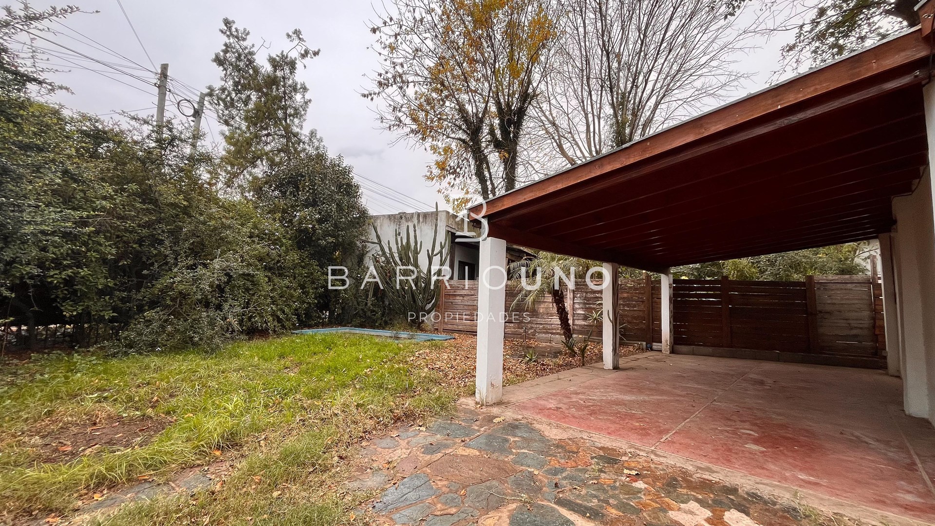 Dean Funes 1200