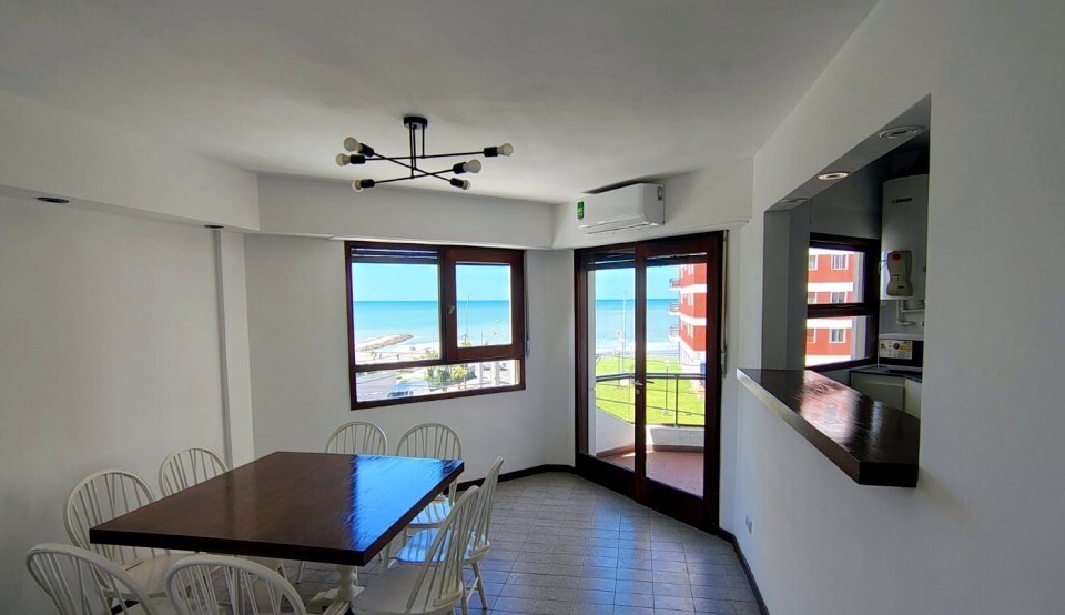 Aristóbulo del Valle 3500