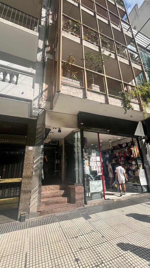 Avenida Santa Fe 1800