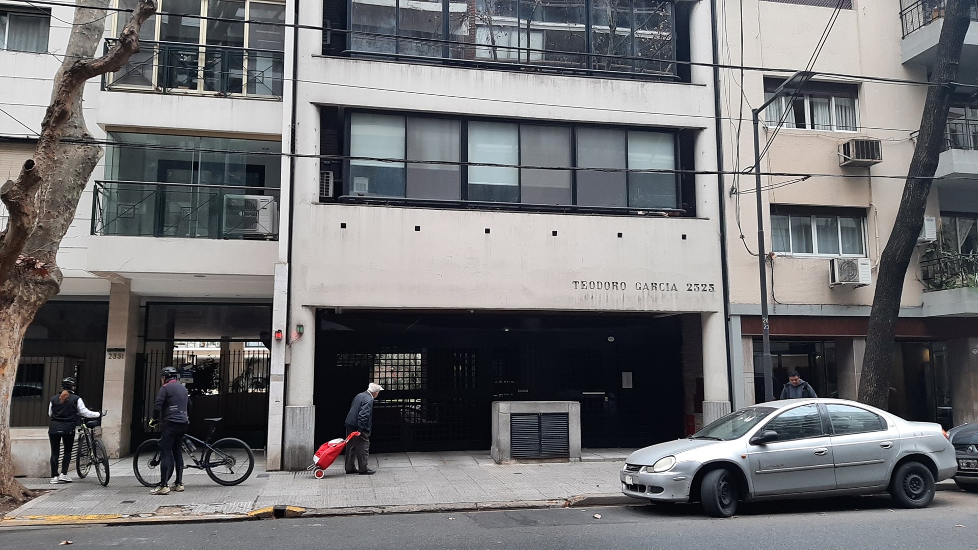 Teodoro García 2300
