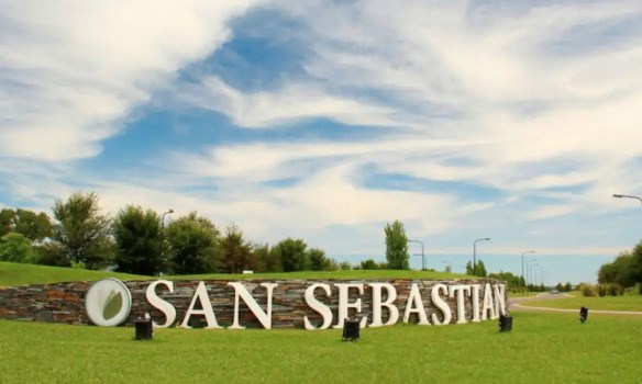 BARRIO SAN SEBASTIAN. Panamericana ramal Escobar, km 0