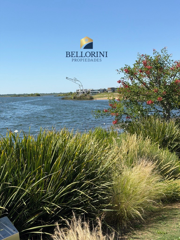 Acceso Puertos del Lago S/N