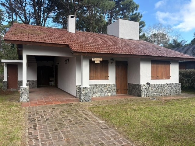 Casa a reciclar en Valeria del Mar - Calle Garay 500
