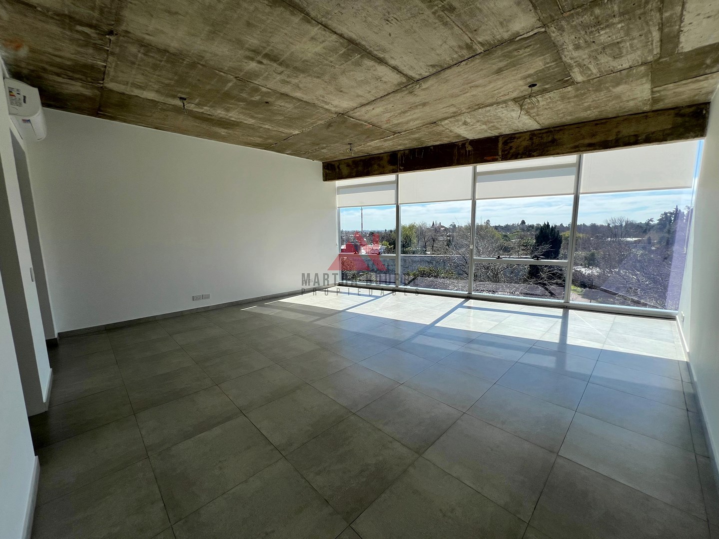 Meridiano Business Center, km 52, Pilar