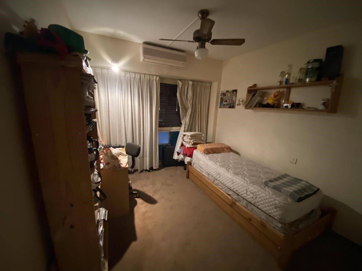 1882060929.jpg