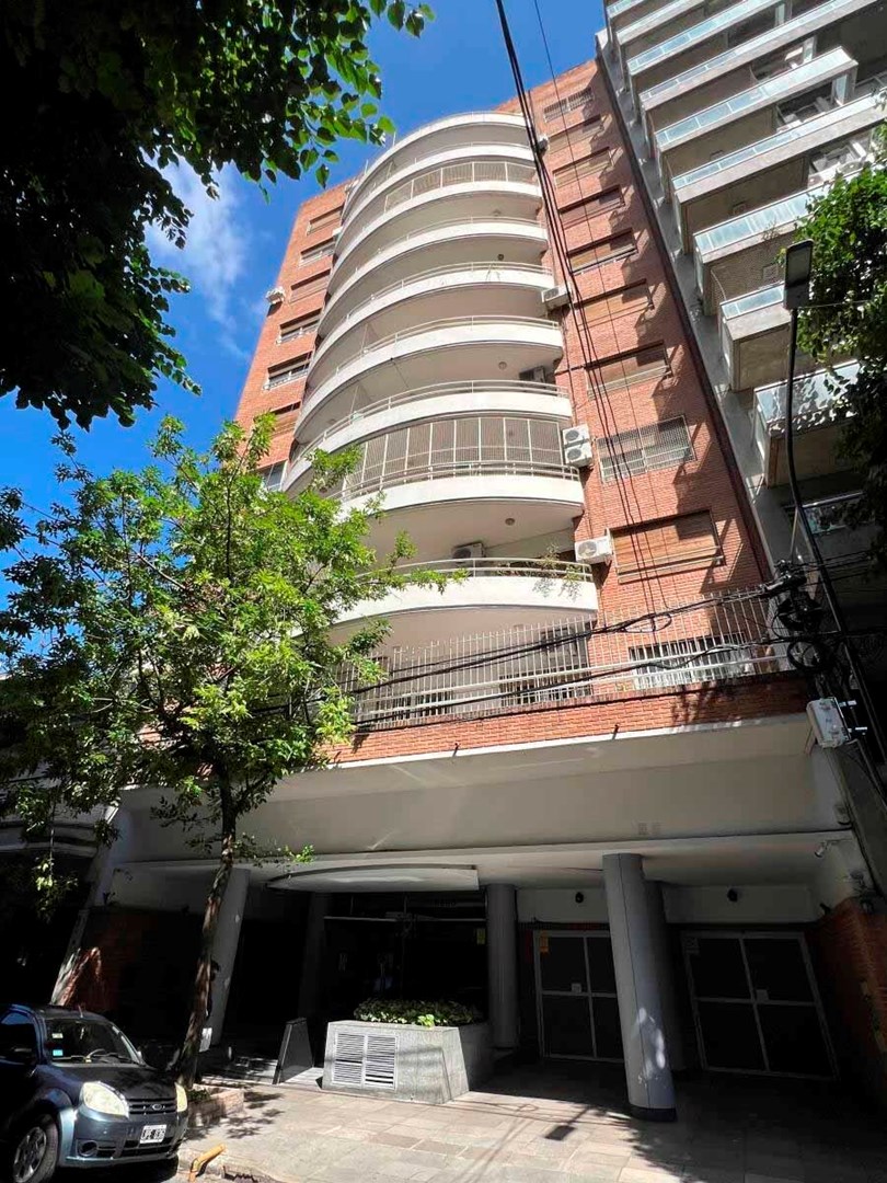 Manuel Ugarte 2300