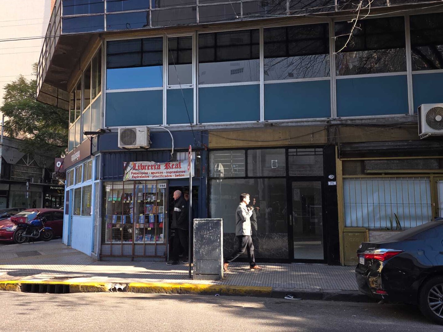 Larrea 700
