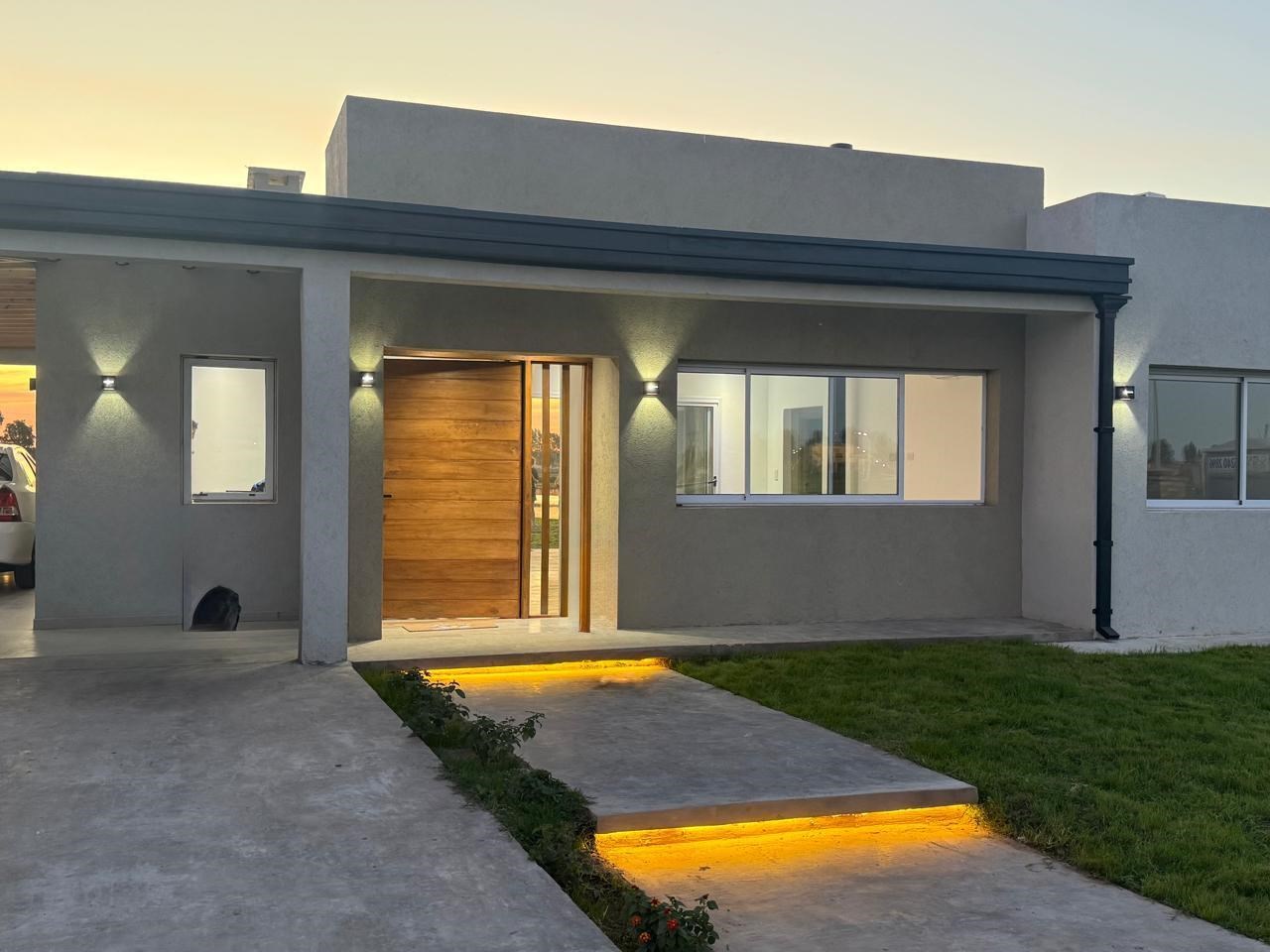 Av. Juan Pablo II 1600