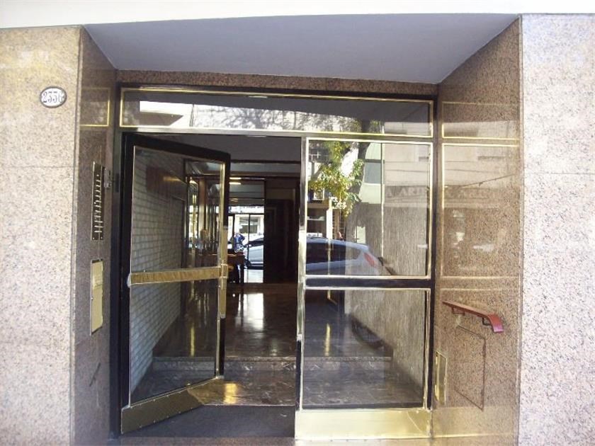 Scalabrini Ortiz Raúl, Av. 2300