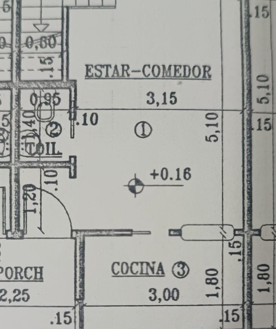 1915330069.jpg