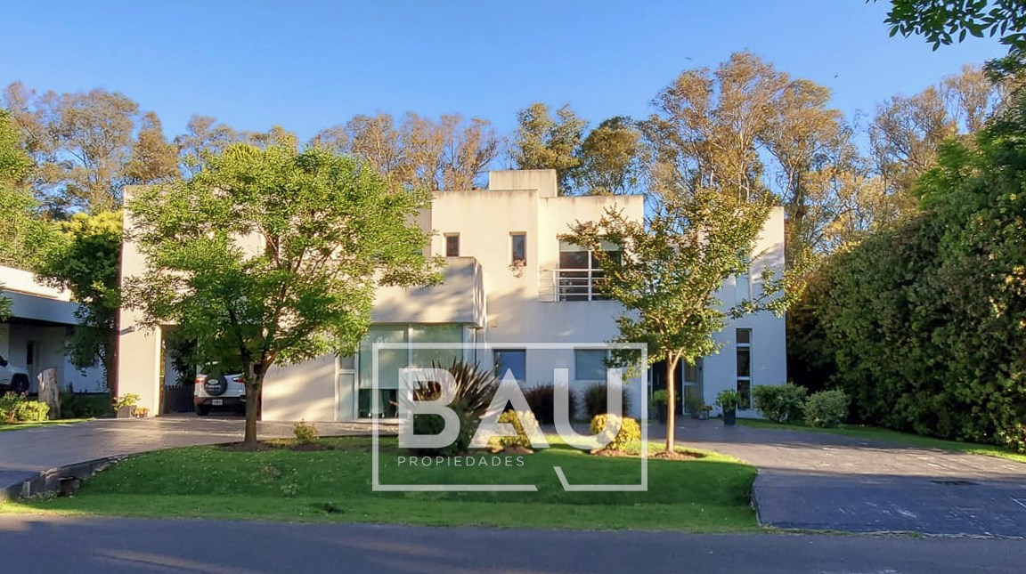 Santa Ana Barrio Cerrado