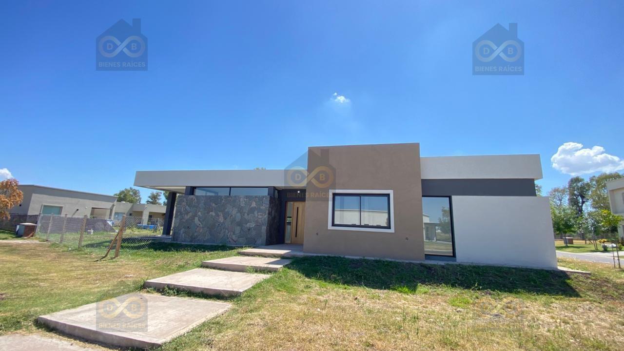 Santa Lucia, Pilar del Este, Pilar