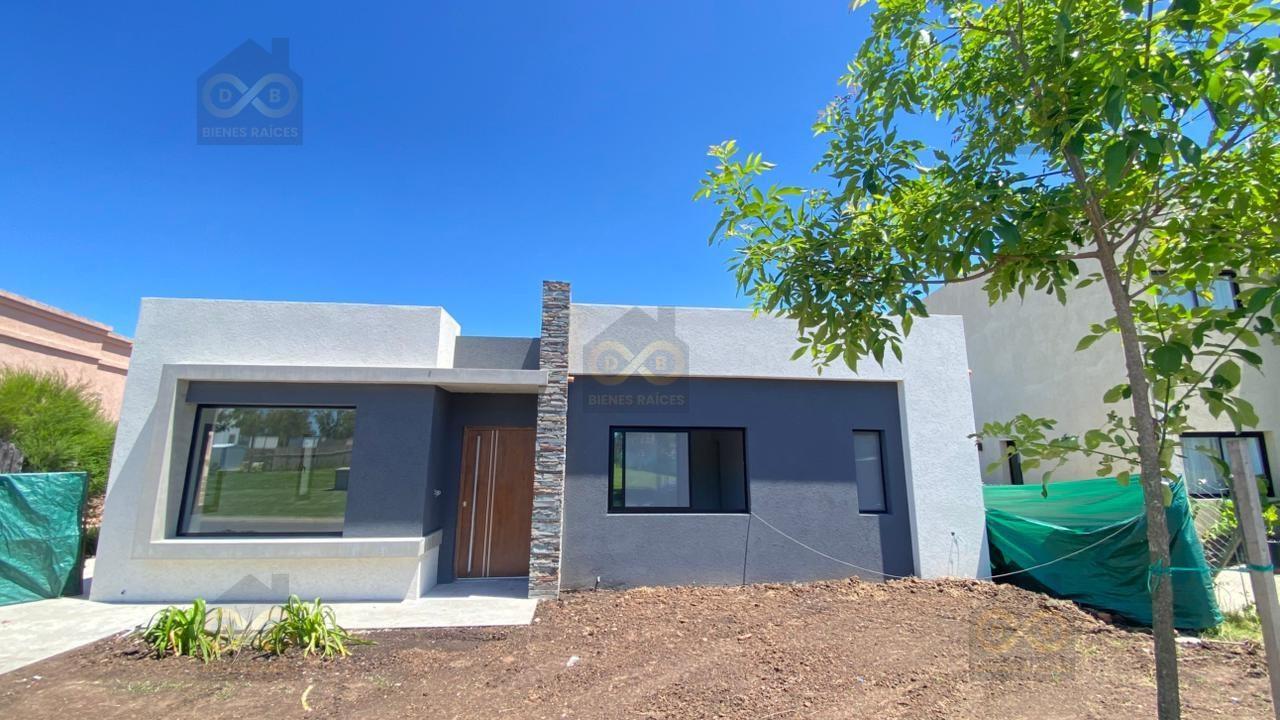 Santa Lucia, Pilar del Este, Pilar