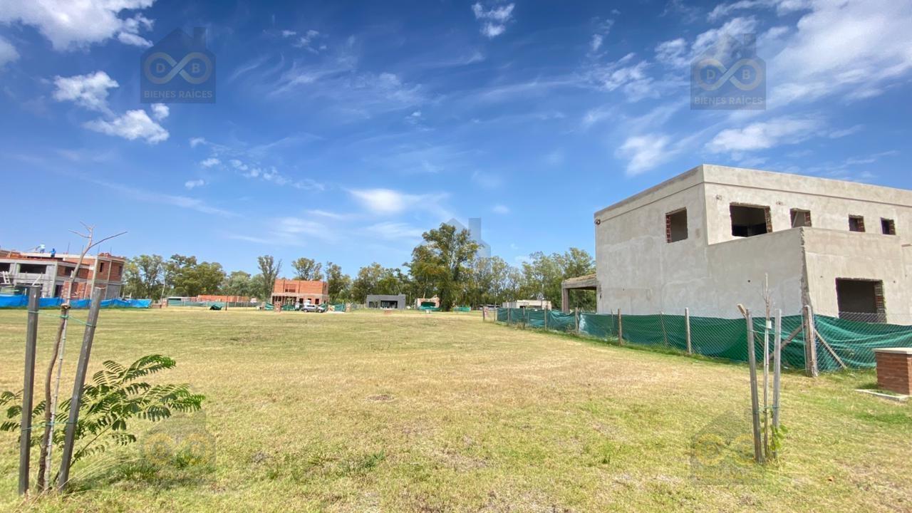 Santa Sofía, Pilar del Este, Pilar