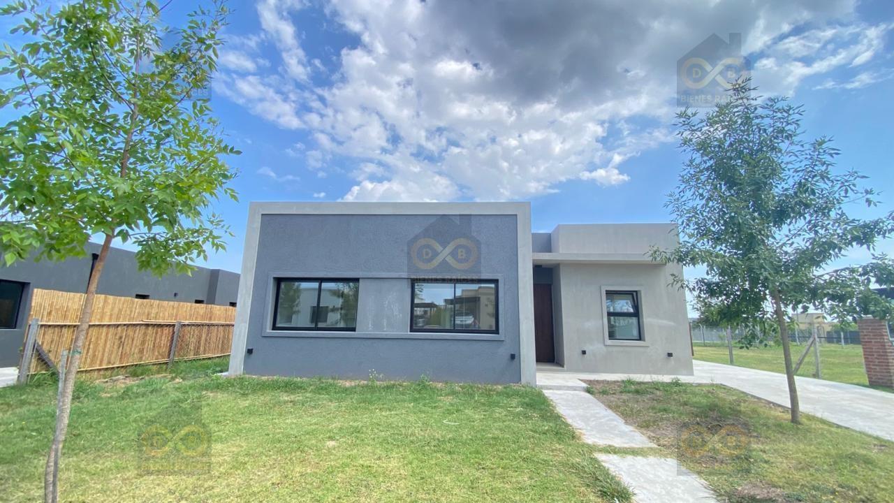 Santa Lucia, Pilar del Este, Pilar