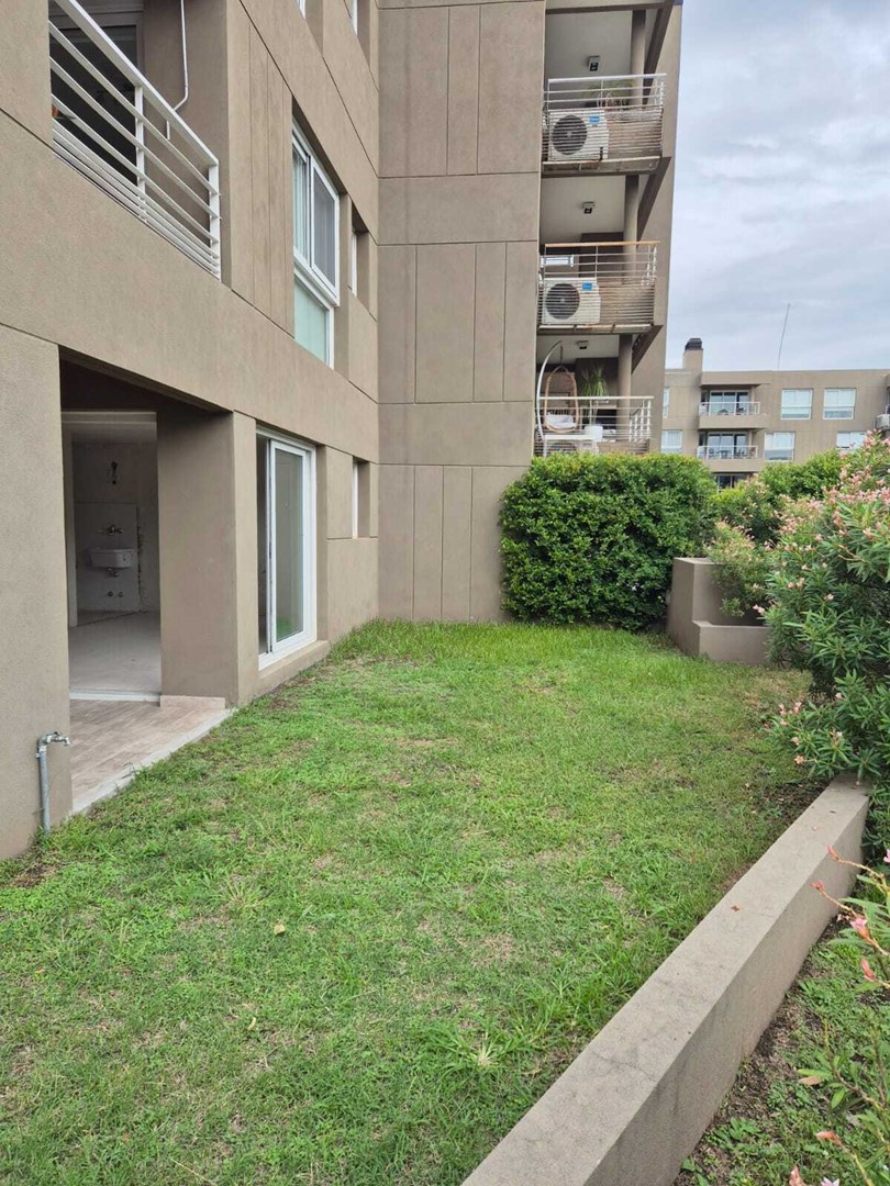 Venta  PB 2 Ambientes con opcion a 3 Y Jardin OPORTUNIDAD!!! Apto Credito