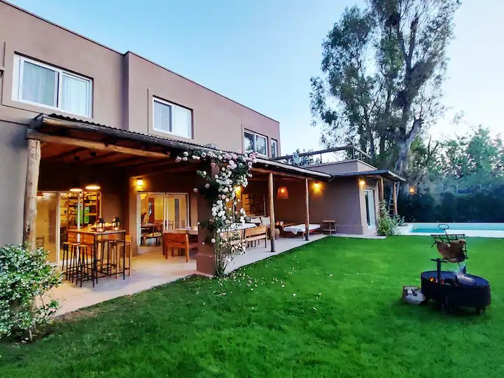 Venta  Casa 4 dorm B° Cerrado la Comarca