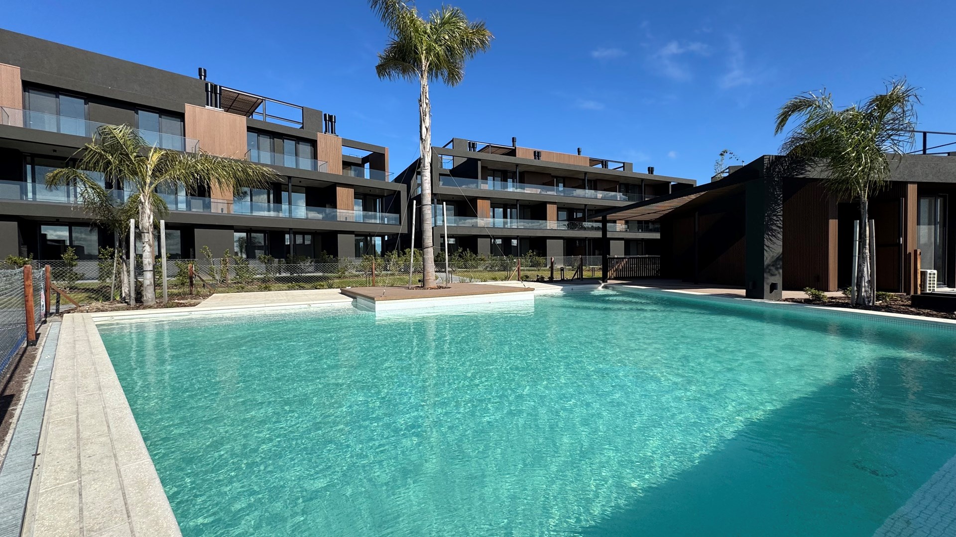 2 AMBIENTES CON JARDIN en Nordelta