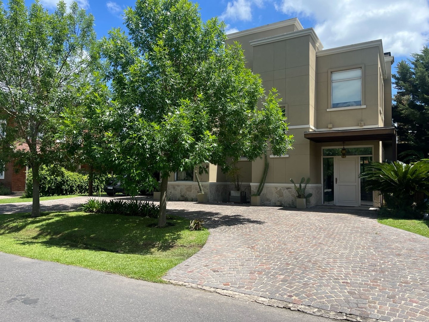 Talar del Lago 1 500