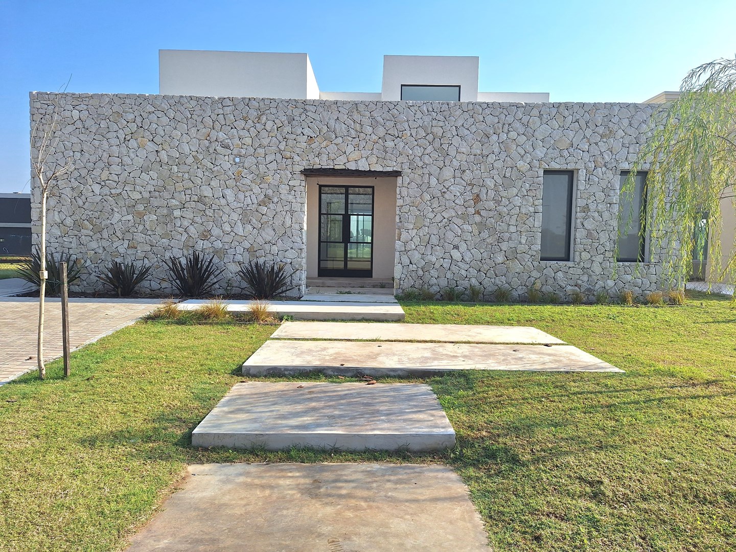Santa Ana Villanueva, Arribeños  Benavidez 1600