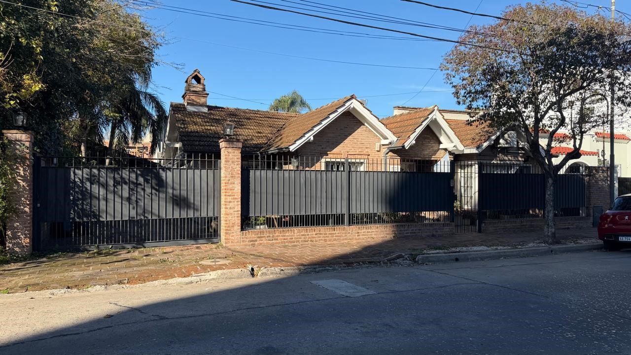 Palacios Alfredo 700