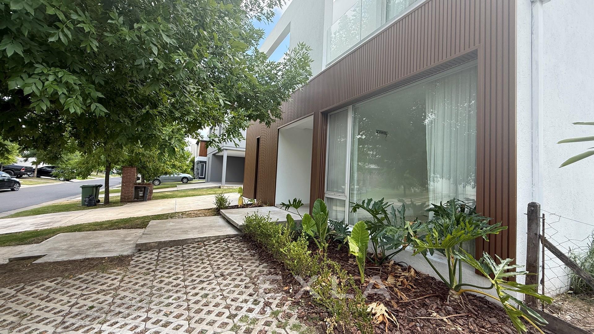 Castaños - Nordelta 300