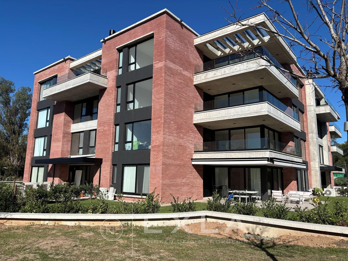 Urbana Las Lomas - Int. Neyer y Sucre  3° 300