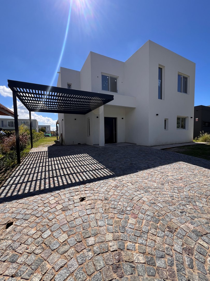 Casa en Venta Carpinchos Nordelta a estrenar