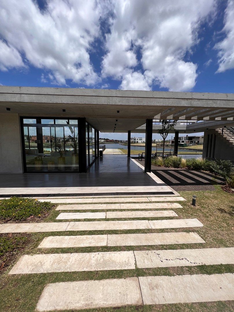 INGRESO CLUB HOUSE