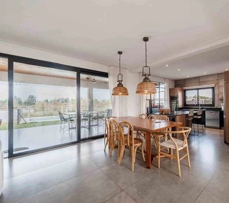 Casa en Venta Barrio Nautico Canal Villanueva al rio 100