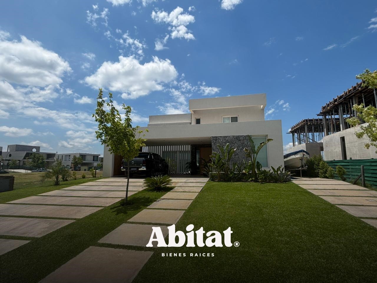 Costas, Puertos del Lago