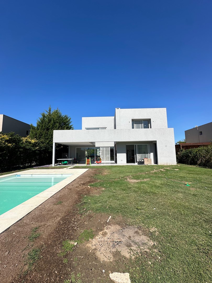Vistas, Puertos del Lago 300