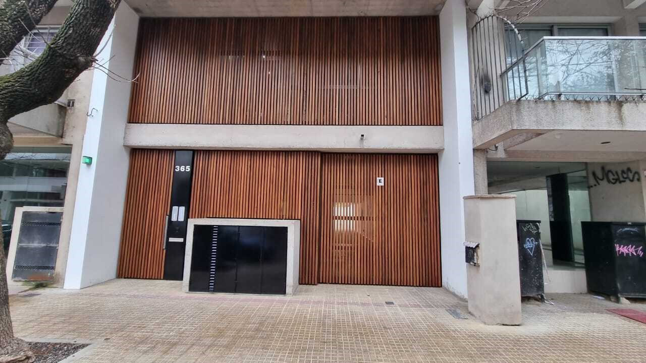 58 e/ 2 y 3 300