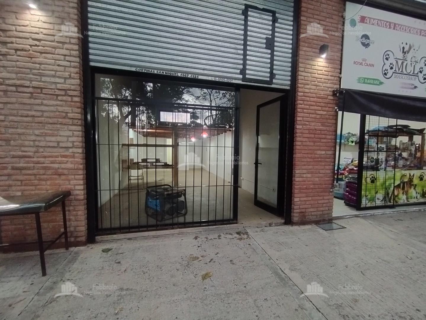 AV PRIMERA JUNTA 100