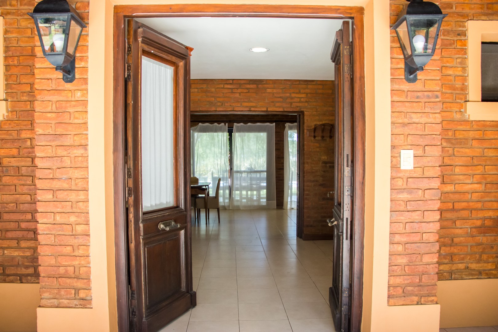 Puerta Doble Cedro