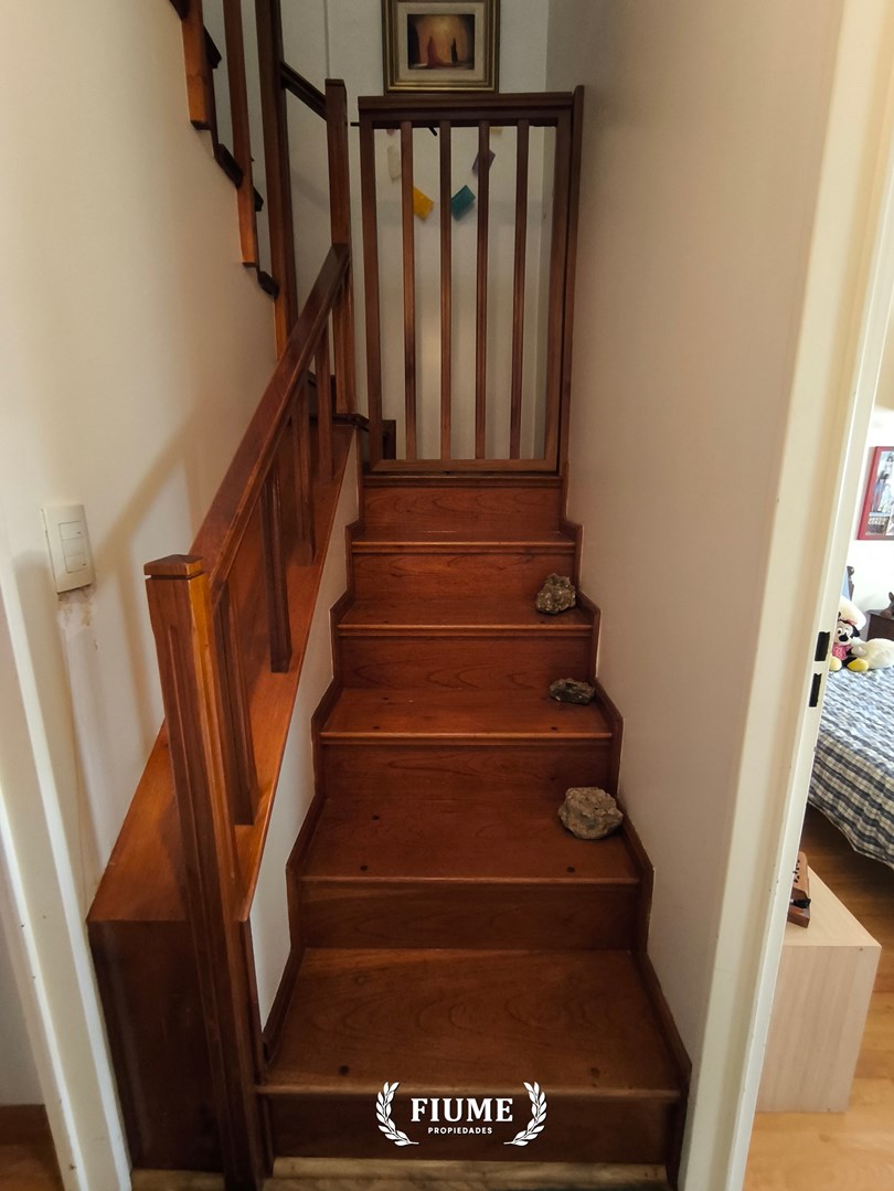 ESCALERA DE MADERA M