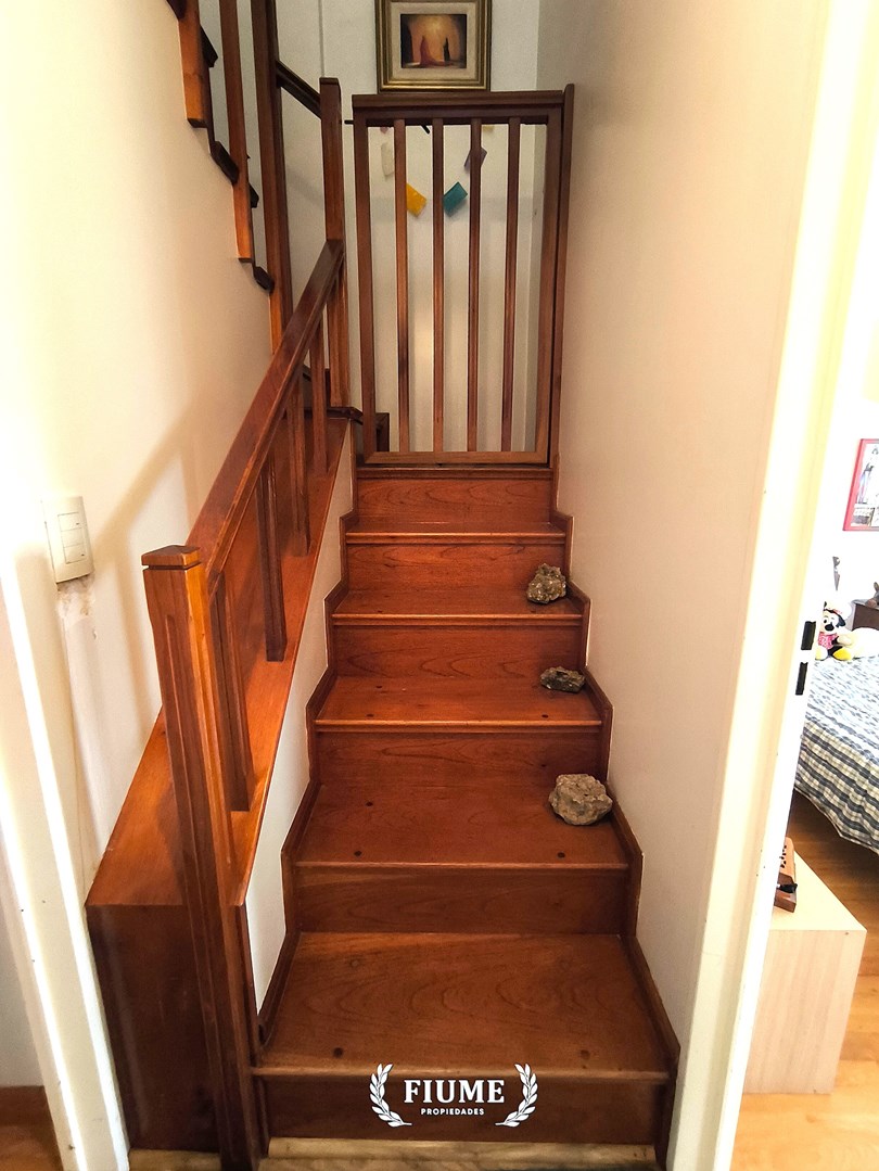 ESCALERA CEDRO