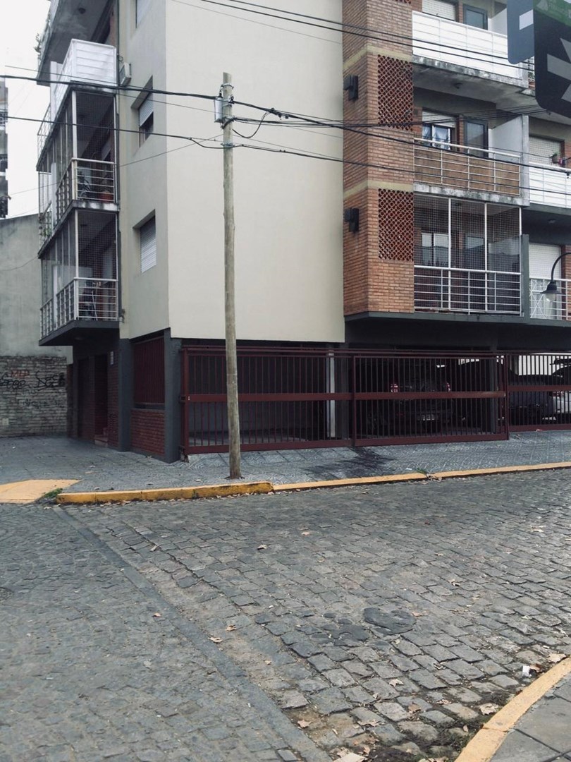 Avenida Presidente Peron 1600