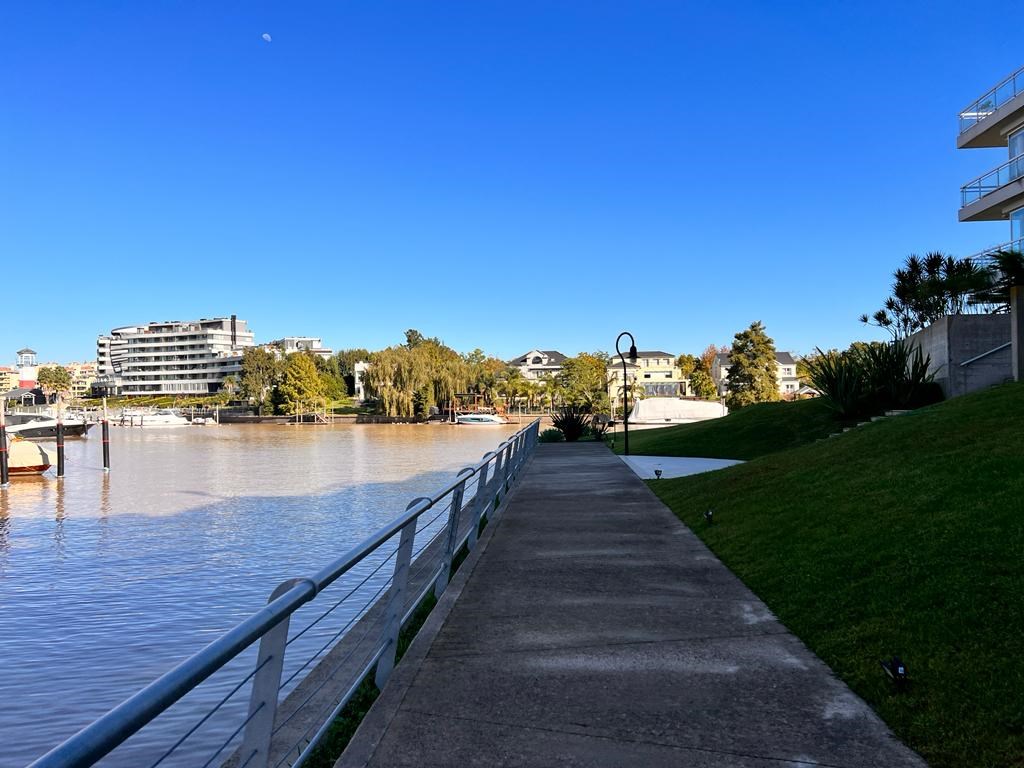 Departamento con vista al rio en Islas del Canal Edificio Ribera Nordelta 0