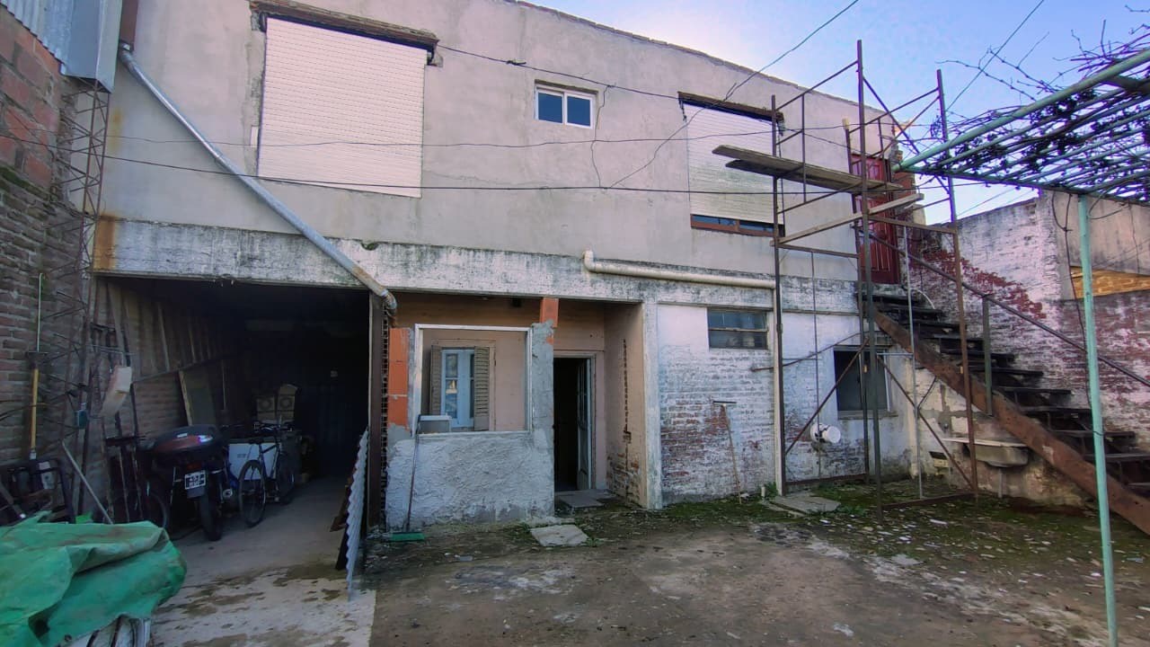 CALLE 239 600