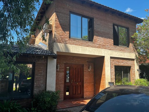 AV 12 DE OCTUBRE, colectora oeste ramal Pilar