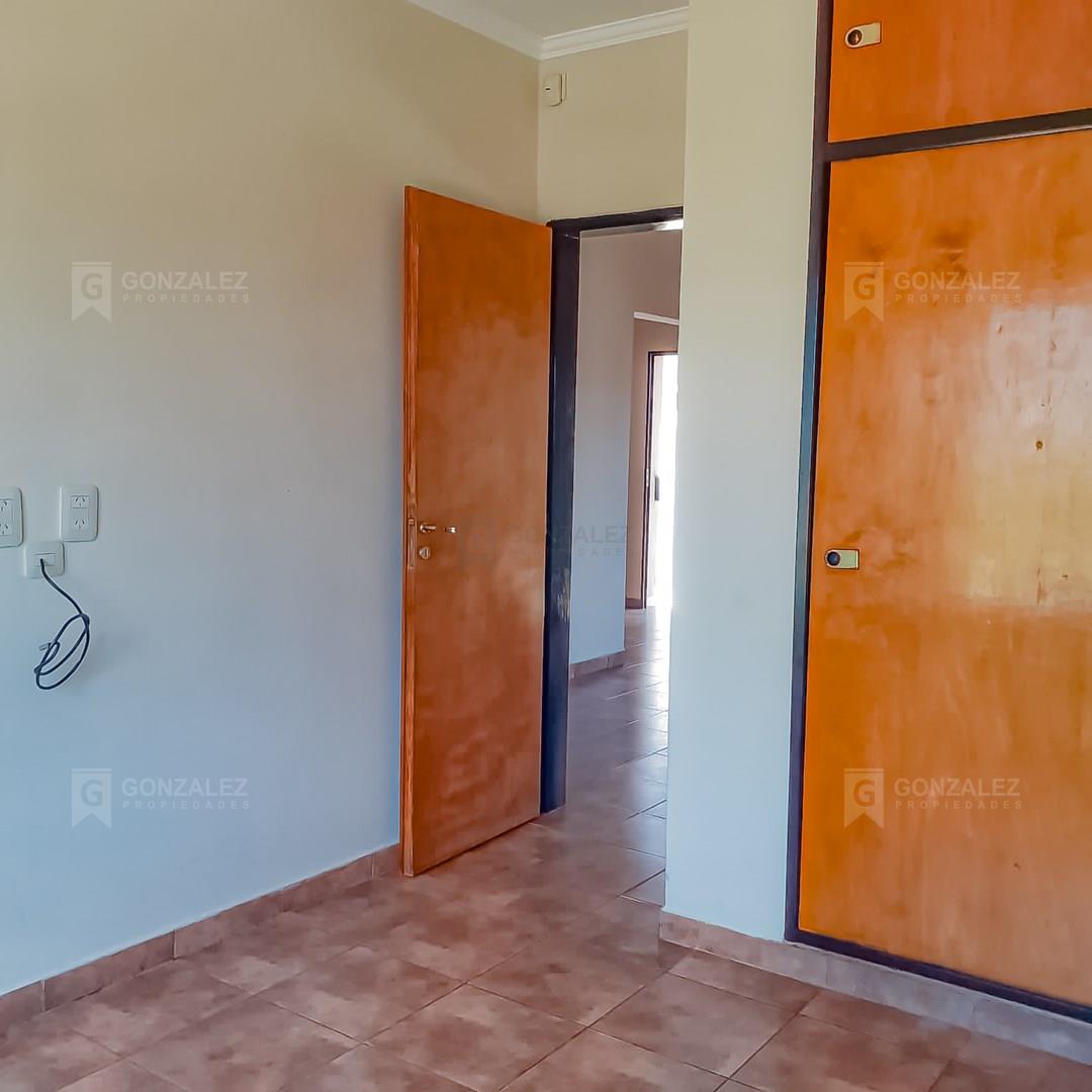 Gonzalez Propiedades Casa Dúplex en Venta. Luján, G.B.A. Zona Oeste