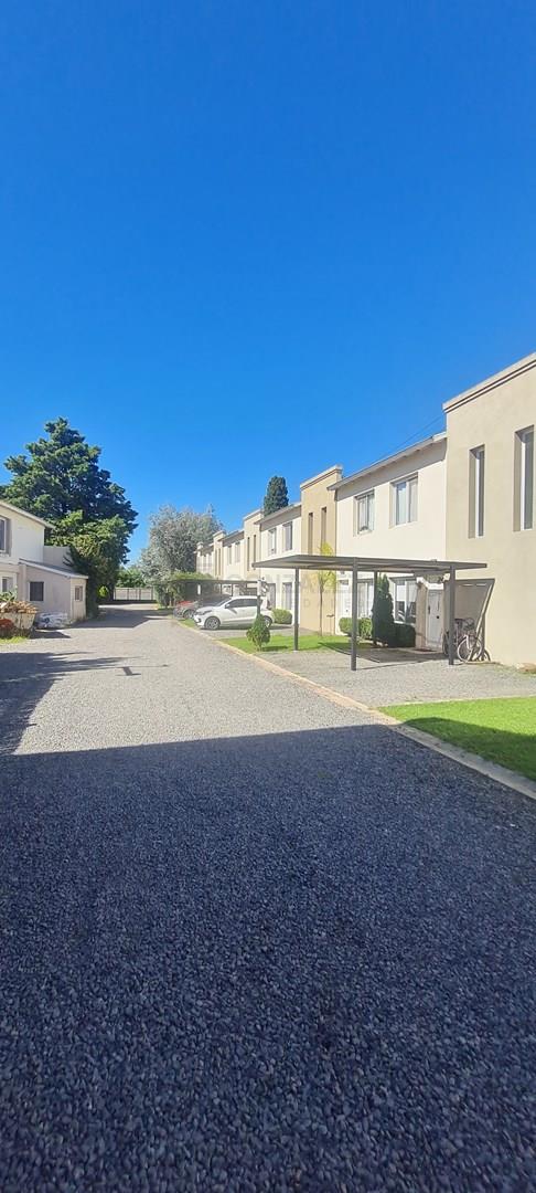 Gonzalez Propiedades Departamento Dúplex en Venta. Villa Rosa, Pilar