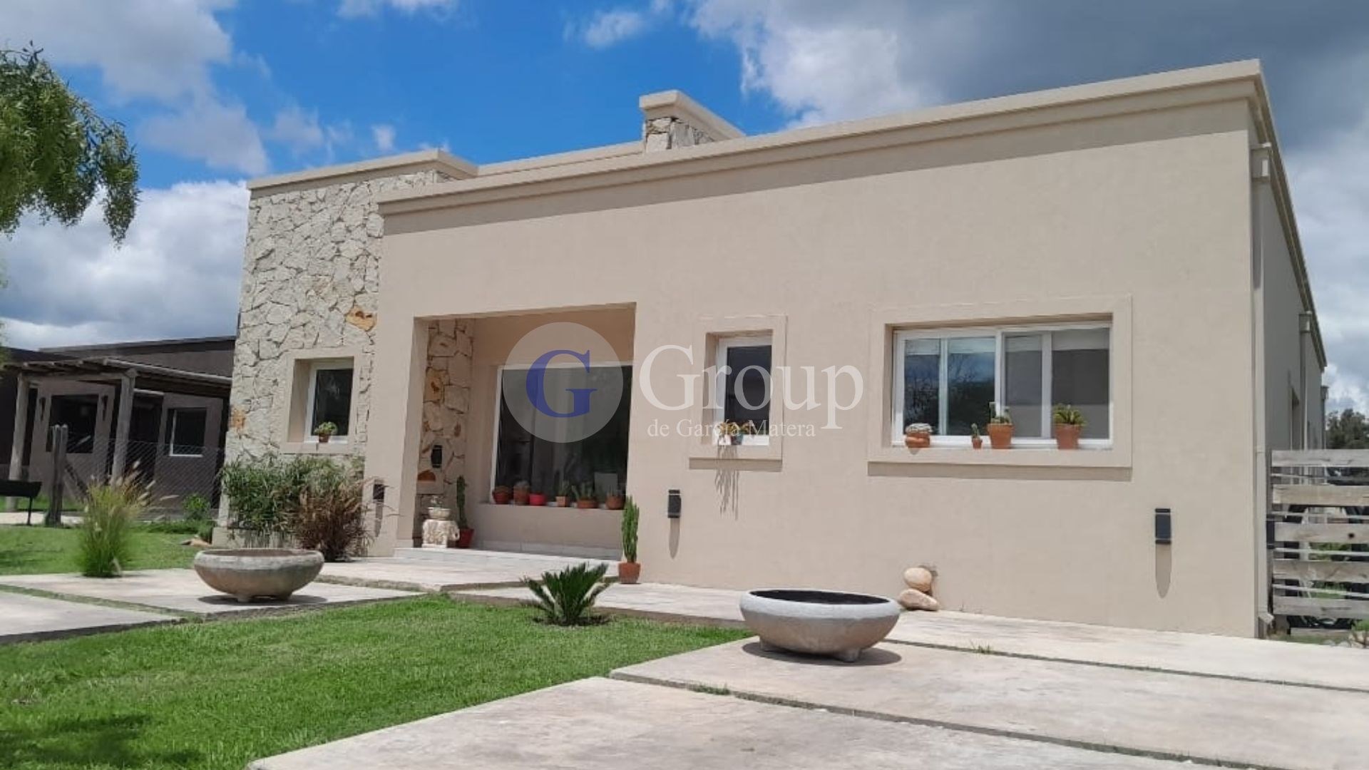 Santa Sofia, Pilar de Este.