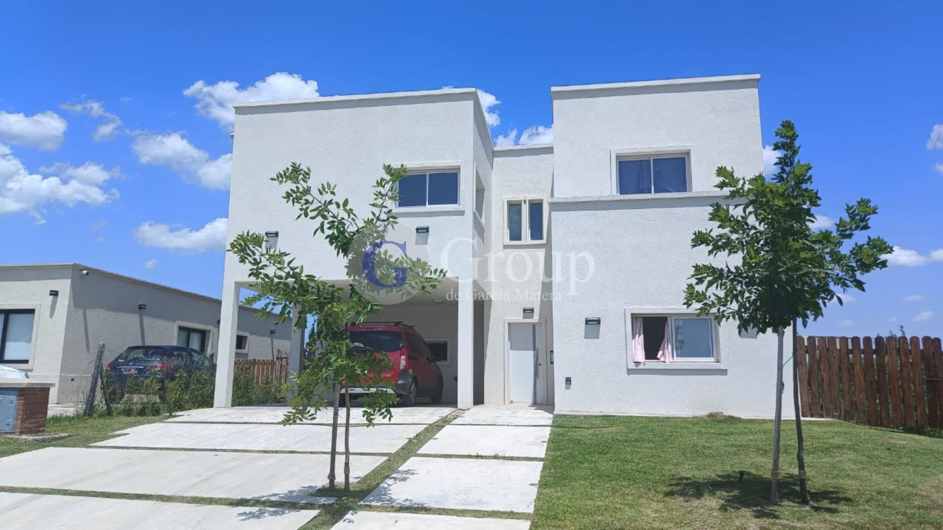 Santa Lucia, Pilar del Este.